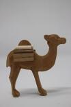Miniaturfigur Kamel mit Gepäck Truhe und Wasserflasche