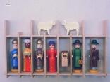 Weihnachtsfiguren Krippefiguren im Schaukasten bunt Höhe ca 6cm