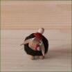 Schaf Babyschaf schwarz, Mütze rot Höhe ca 3,0cm