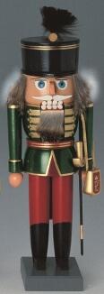 Nussknacker – imposanter Ungarischer Husar mit blau-roter Uniform und schwarzem Hut, detailreich