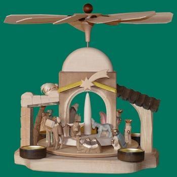 Pyramide – orientalisch geschnitzt mit bunten Holzfiguren, detailreich und farbenfroh – HxB = 33 x