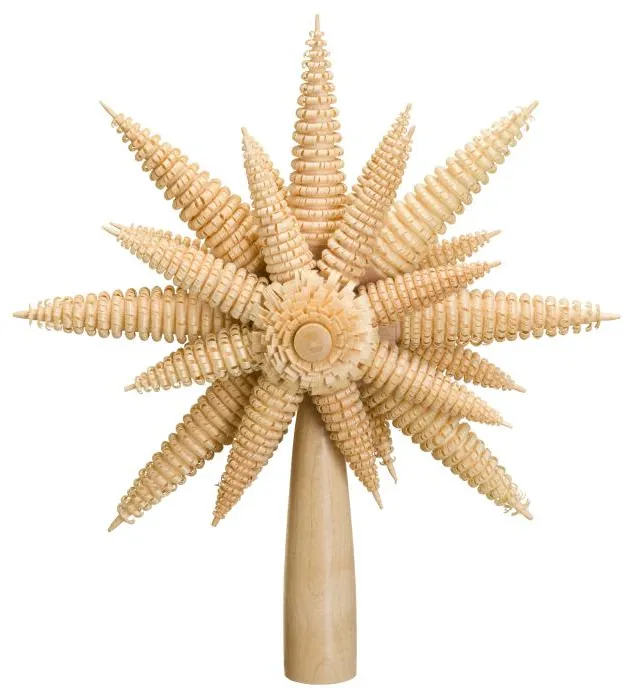 Christbaumspitze Ringelbäumchen naturfarben aus Holz mit filigranen Ringeln und Ringelblume von