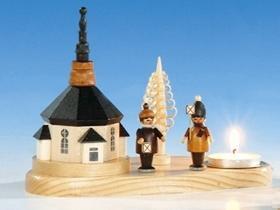 Kerzenhalter – detailreiche Laternenkinder mit Seiffener Kirche und Spanbaum, naturfarben – BxHxT = 