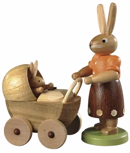 Osterfigur – farbig lasierte Hasenmutter mit Kinderwagen – HxB 11 x 6 cm aus Holz von Kleinkunst aus