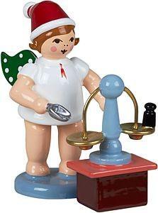 Holzfigur Bäckerengel mit Waage und Krone Höhe 6cm