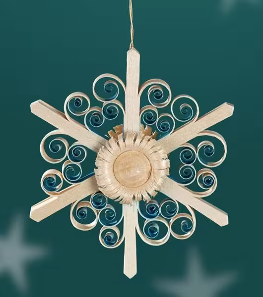 Strauchbehang filigraner blauer Spanstern mit Blumenrosette aus naturbelassenem Lindenholz von