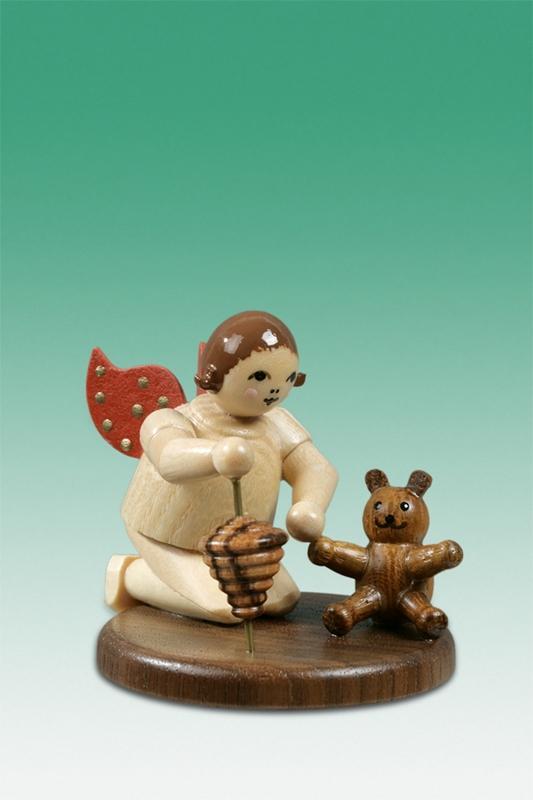 Holzfigur Engel mit Kreisel und Teddybär natur von KDE-Kunstgewerbliche Drechslerei Ellmann, Höhe