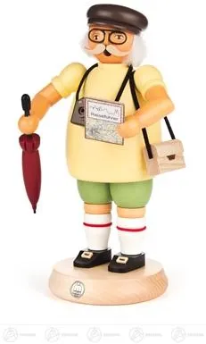 Räuchermann – fröhlicher Tourist mit Hut und Kamera in grüner Jacke, detailreiche Holzfigur von