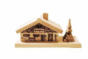 Räucherhaus – natürliche Skihütte mit Schneemann, detailreich und traditionell – BxHxT = 15 x 17 x