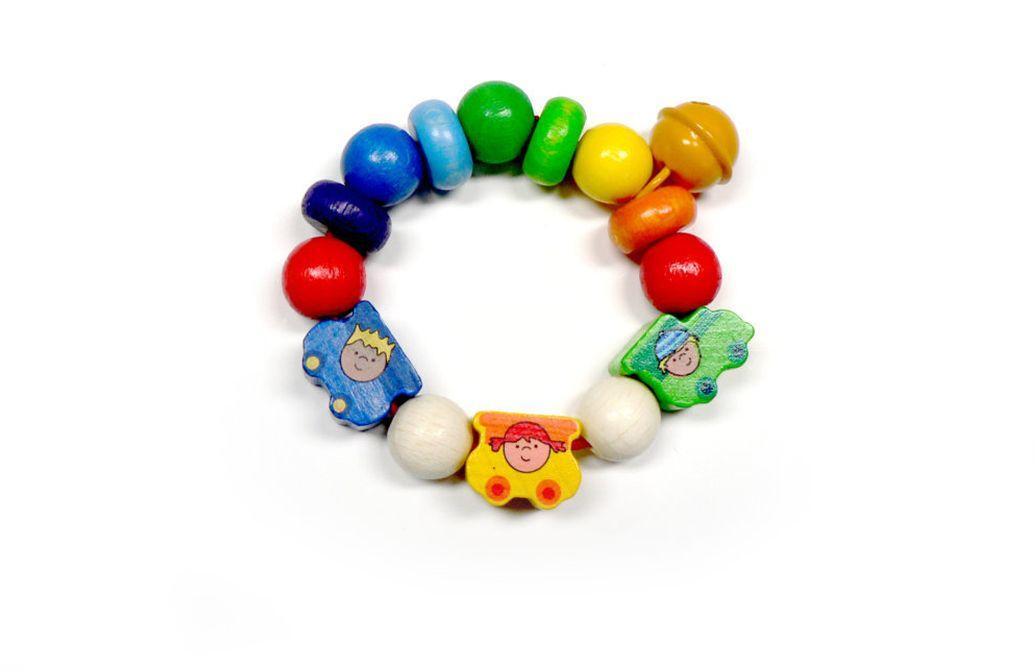 Babyspielzeug &ndash; farbenfrohe Rassel mit Gl&ouml;ckchen und bunten Holzscheiben &ndash; BxHxT 8 x 7 x 1.8 cm