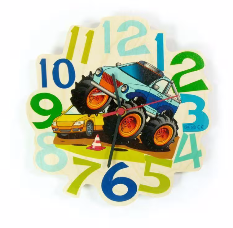 Holzdekoration bunte Wanduhr mit Monstertruck über Auto und großen Zahlen von Hess Holz Spielzeug,