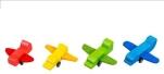 Holzspielzeug bunte SINA-Flieger von SINA Spielzeug GmbH, kleine farbenfrohe Holzflugzeuge in Rot,