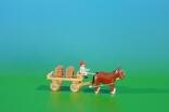 Miniatur Gespann Tafelwagen in natur mit Pferde , Ladung: 4 Fässer Länge ca 9cm