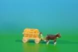 Miniatur Gespann Leiterwagen in natur mit Pferde , Ladung: Stroh Länge ca 9cm