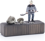 Miniaturbergwerk - Bergmann Wismut-Kumpel mit Bohrhammer mit Edelstein Bunt - BxHxT 9x12x4,5cm