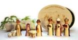 Miniaturfiguren Christi Geburt farbig in der Spanschachtel Höhe=14,5cm