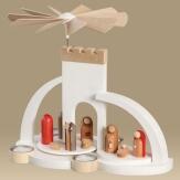 Pyramide – Elegante, handgefertigte Teelichtpyramide Christi Geburt in Weiß – BxHxT ca. 20x29x20 cm