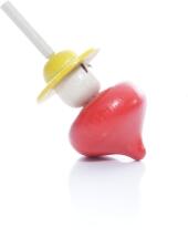 Holzspielzeug – Roter Tischkreisel mit Gesicht und gelben Hut - Ansicht Hinten - als Mitbringsel für den Kindergeburtstag