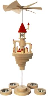 Teelichtpyramide – fantasievolles Luftschloss mit roten Turmdächern und filigraner Architektur –