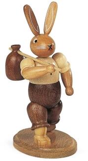 Osterfigur – lustiger Hase mit Wanderstock und Beutel naturbelassen – BxHxT 5 x 11 x 4 cm