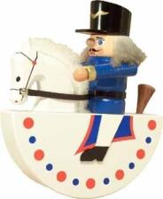 Figur &ndash; Nussknacker &ndash; Reiterlein &ndash; Husar blau &ndash; BxHxT ca. 12 × 15 × 3 cm