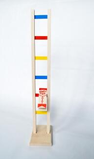 Holzspielzeug - farbenfrohes Leitermännchen - Höhe ca. 40,5 cm