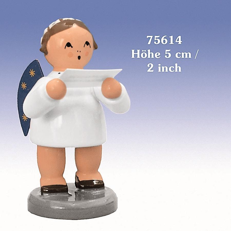 Miniaturfigur Engel mit Notenblatt in weißen Kleidern und blauen Flügeln mit goldenen Sternen aus