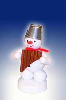 Weihnachtsfigur – detailreicher Schneemann mit Panflöte und Blecheimer, farbenfroh – BxHxT = 3 x 8 x