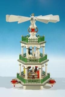 Weihnachtspyramide – 3-stöckige Pyramide historisch bemalt mit Figuren – BxHxT ca. 24,5x35x24,5 cm