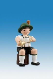 Holzfigur Musikanten mit Hut und Waldhorn sitzend Höhe 7cm