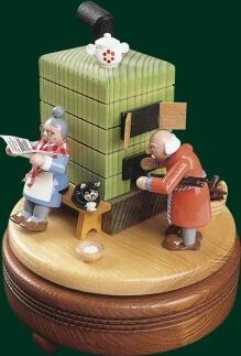 Spieluhr – liebevolle Szene am Kachelofen mit Oma, Opa und Katze, farbenfroh – spielt „Oh