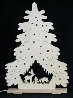Schwibbogen detailreiche Tanne mit Rehen und sanfter Beleuchtung aus Holz von SchwibboLa Holzkunst