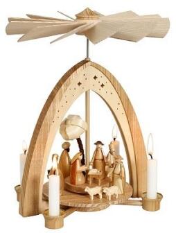 Tischpyramide Christi Geburt mit beweglichen Figuren aus naturbelassenem Holz, Erzgebirgische