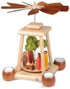 Tischpyramide – Geburt Christi mit farbigen Figuren – BxHxT 24 x 34 x 24 cm