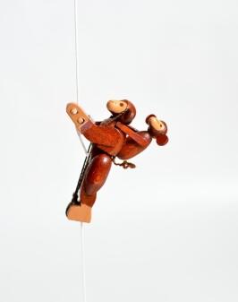 Kletterfigur – Tolles Holzspielzeug Affe mit Jungem – Höhe ca. 6,5 cm