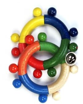 Motorikrassel – bunte Holzrassel mit sanfter Glocke und zwei Halbringen – BxHxT 8 x 13 x 3,5 cm