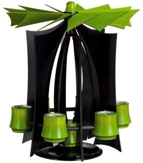 Schwebepyramide – filigranes Design mit lindgrünen Flügeln und edlen Messing-Holztüllen,