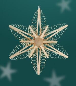 Fensterschmuck – Filigraner, handgefertigter Spanstern mit sechs kunstvoll gestochenen Spanbäumen