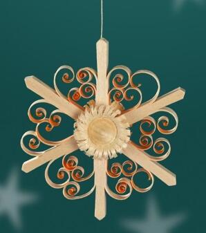 Strauchbehang – filigraner orangefarbener Spanstern mit Blumenrosette, naturbelassenes Lindenholz – 