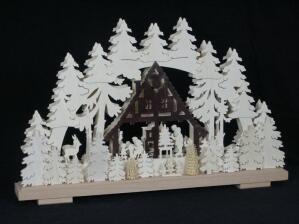 Schwibbogen &ndash; detailreiche Waldh&uuml;tte mit filigranen Rehen, warmwei&szlig;e Beleuchtung,