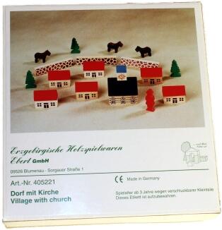 Holzspielzeug - Spielzeugdorf mit Kirche im Karton