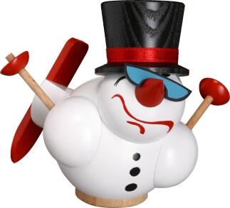 Räuchermann Schneemann nach Skiunfall mit roten Skiern und schwarzem Zylinder, detailreiche