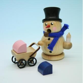 Räucherfigur – liebevoller Schneemann mit Kinderwagen und Zylinder, naturfarben – BxHxT = 4 x 8 x 4 