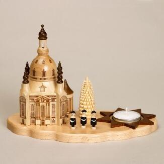 Kerzenhalter - naturbelassene Dresdener Frauenkirche mit Kurrendefiguren - HxLxB 15x21,5x12cm