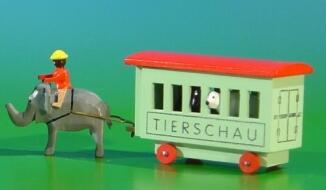 Miniatur Gespannfahrzeug – Menagerie mit grünem Elefant sowie Käfigwagen mit Panther und Eisbär –