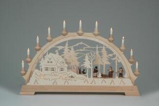 Schwibbogen – liebevoll gestaltete Waldszene mit Figuren und 11 Kerzen, naturfarben – BxHxT = 65 x