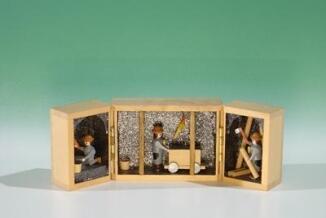 Miniatur – detailreiche Szene Seiffener Bergbau im Klappkästchen, naturfarben mit bunten Akzenten – 