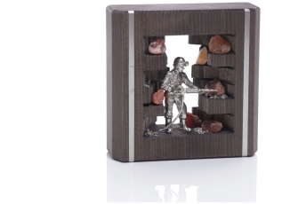 Miniaturbergwerk - Kumpel aus Zinn mit Bohrhammer im Stollen mit Zinnader - Ansicht Vorne -