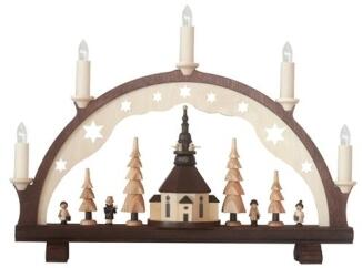Schwibbogen Seiffener Kirche mit Laternenkindern, naturfarbener Holzbogen beleuchtet von