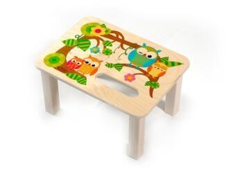 Fußbank mit farbenfrohem Eulen-Motiv und liebevollen Details aus Holz von Hess Holz Spielzeug, 33